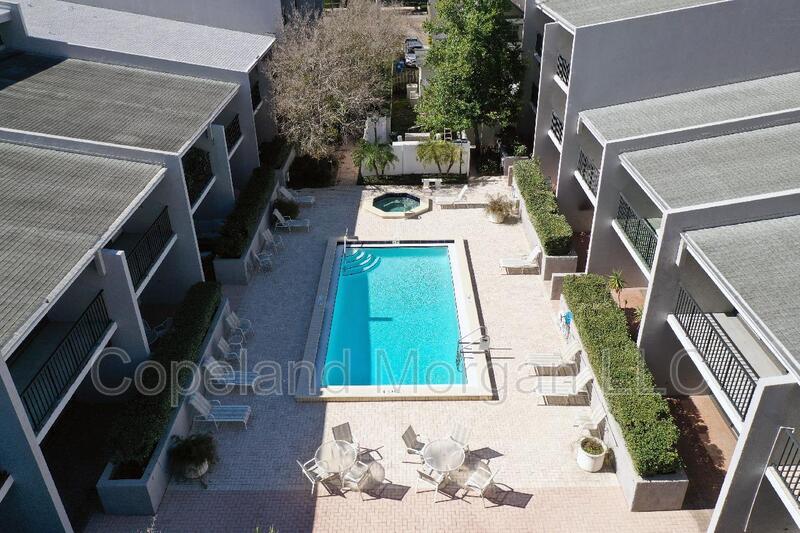 301 2nd St N in St. Petersburg, FL - Building Photo