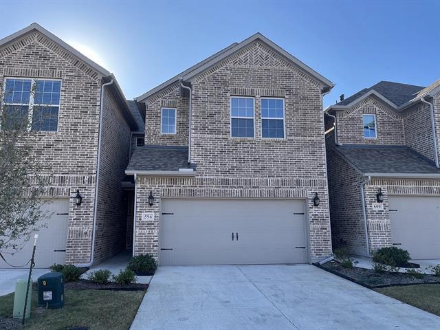 596 Hutchinson Ln in Lewisville, TX - Building Photo