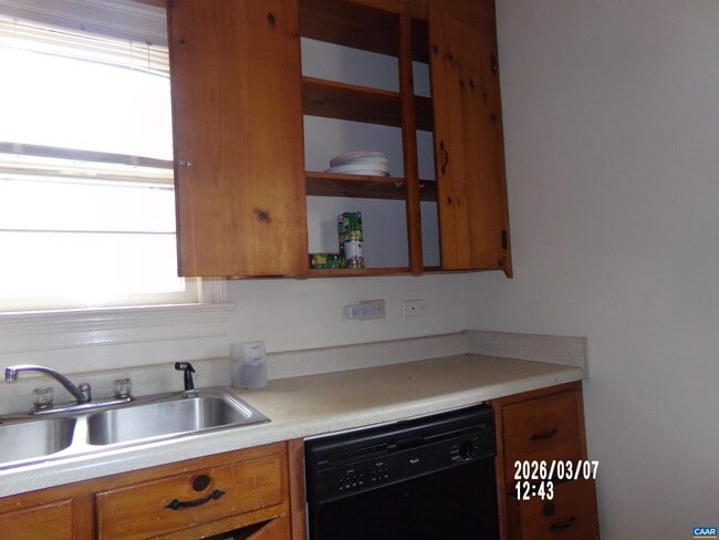 127 Buckingham Cir in Charlottesville, VA - Building Photo - Building Photo