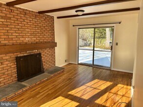 4405 Bel Pre Rd in Rockville, MD - Building Photo - Building Photo