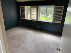 420 Pointe Pacific Dr in Daly City, CA - Building Photo