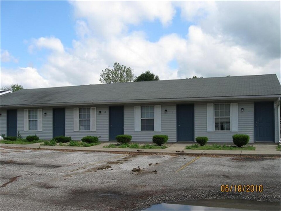 8310 S US Highway 41 in Terre Haute, IN - Building Photo