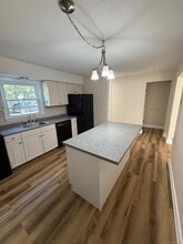 19 Judson Ave in Groton, CT - Foto de edificio - Building Photo
