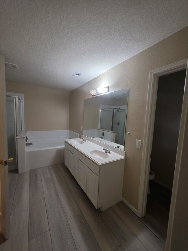 property at 14407 Keystone Green Dr