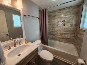 106 S McCarty St in Fortville, IN - Building Photo - Building Photo