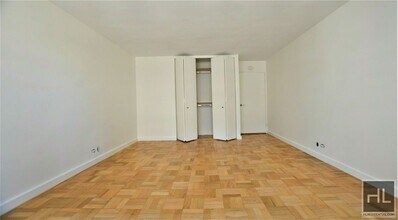 LUXURY 1 BED IN PRIME TURTLE BAY LOCATION! in New York, NY - Building Photo - Building Photo