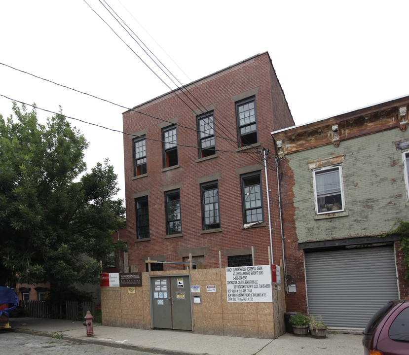 164 Coffey St in Brooklyn, NY - Building Photo