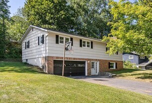 115 Margo Ln in Fayetteville, NY - Building Photo