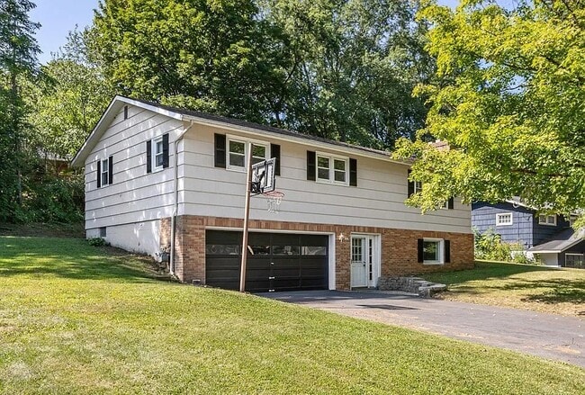 property at 115 Margo Ln