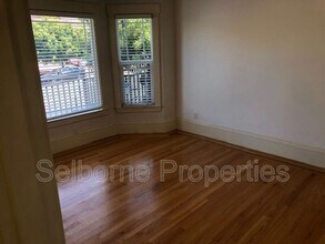 937 International Blvd in Oakland, CA - Building Photo - Building Photo