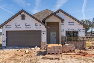 11 W Chikasaw Rd in Farmington, AR - Building Photo