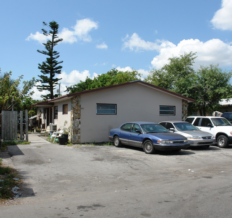 1808-1818 NW 9th Ln in Fort Lauderdale, FL - Foto de edificio