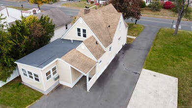 93 Bailey Rd in North Haven, CT - Building Photo - Building Photo