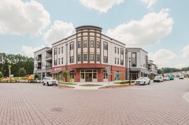 property at 25 Minetta Lane