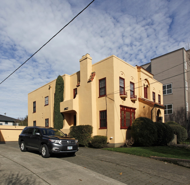 2253 NW Pettygrove St in Portland, OR - Building Photo - Building Photo