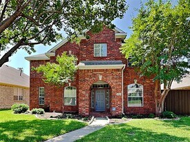 2704 Buck Hill Dr in Plano, TX - Building Photo