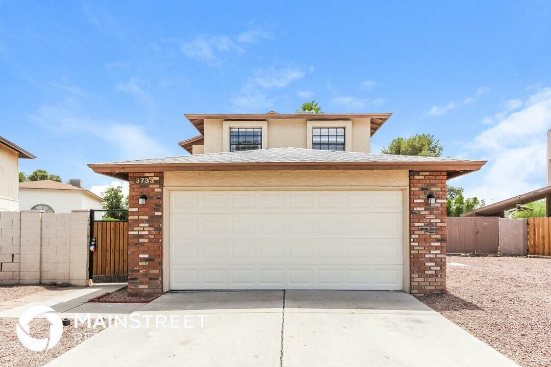 3733 W Villa Theresa Dr in Glendale, AZ - Building Photo