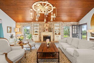 10518 Signal Hill Rd, Unit 9203 in Austin, TX - Building Photo