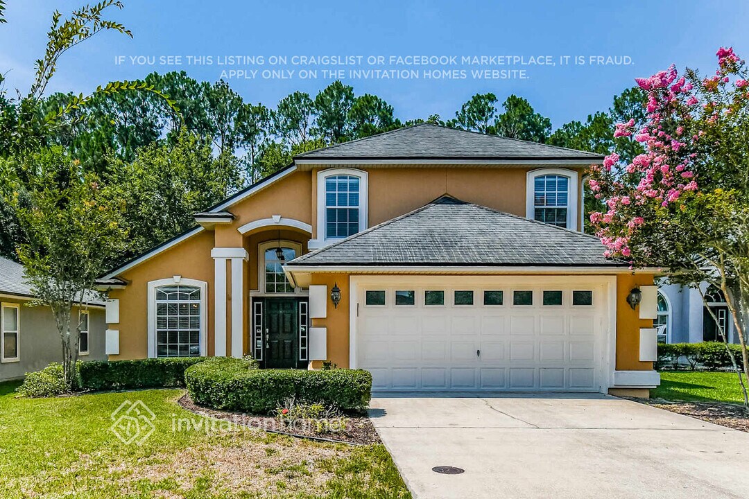 545 Juniper Spring Ct in St. Augustine, FL - Foto de edificio