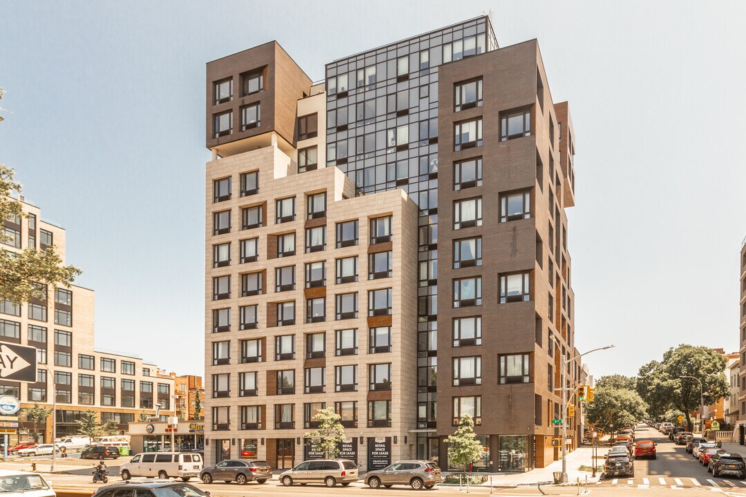 635 4th Avenue in Brooklyn, NY - Foto de edificio