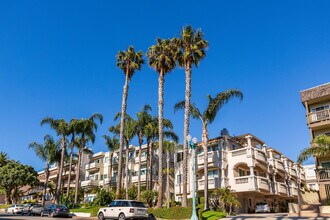 520 Esplanade, Unit UnitB in Redondo Beach, CA - Foto de edificio - Building Photo