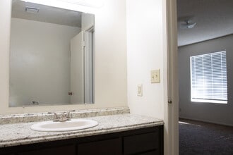 137 Alamos Ave in Clovis, CA - Building Photo - Building Photo