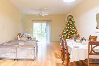 9079 Iron Oak Ave in Tampa, FL - Building Photo - Building Photo