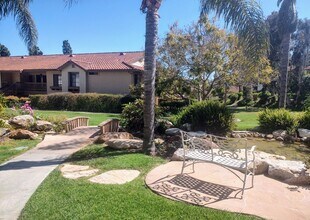 12655 Camino Mira Del Mar in San Diego, CA - Building Photo - Building Photo