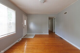 4430 N Longworth Ave in Indianapolis, IN - Building Photo - Building Photo
