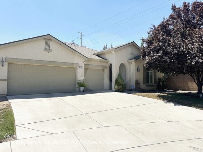 3701 East Harter Court in Visalia, CA - Building Photo - Building Photo