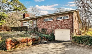 780 Rossview Rd in Clarksville, TN - Building Photo - Building Photo