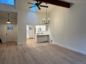 9612 24th Pl NE in Lake Stevens, WA - Foto de edificio - Building Photo