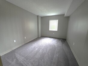 15 S Point Dr in Boston, MA - Building Photo - Building Photo