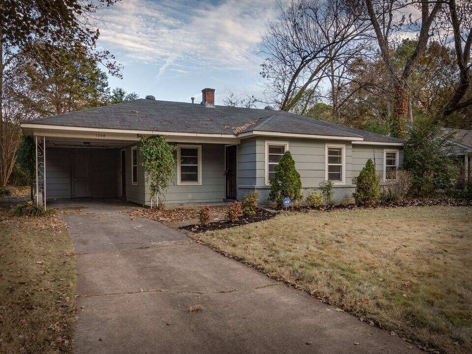 1208 Perkins Terrace in Memphis, TN - Building Photo