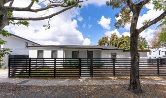 2100 SW 6th St in Miami, FL - Building Photo