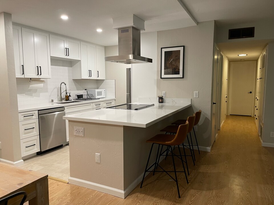 1160 Herbert Ave, Unit D in South Lake Tahoe, CA - Building Photo