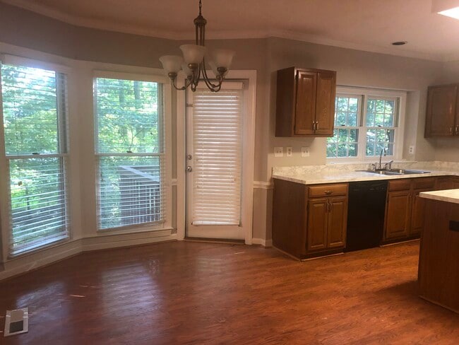 4926 Benthaven Ln in Charlotte, NC - Building Photo - Building Photo