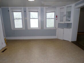 74 N Main Ave in Orono, ME - Building Photo - Building Photo