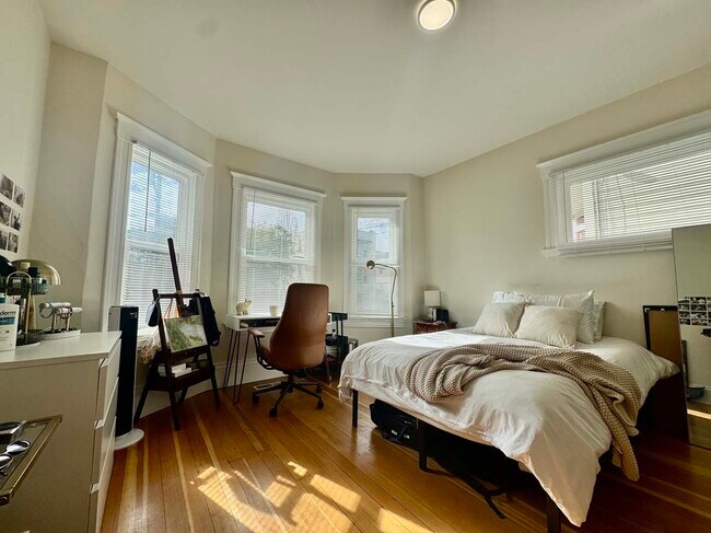 2209 Haste St, Unit 2209 in Berkeley, CA - Foto de edificio - Building Photo