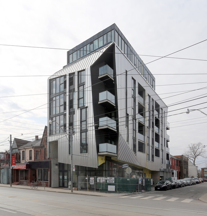 Origami Lofts in Toronto, ON - Building Photo