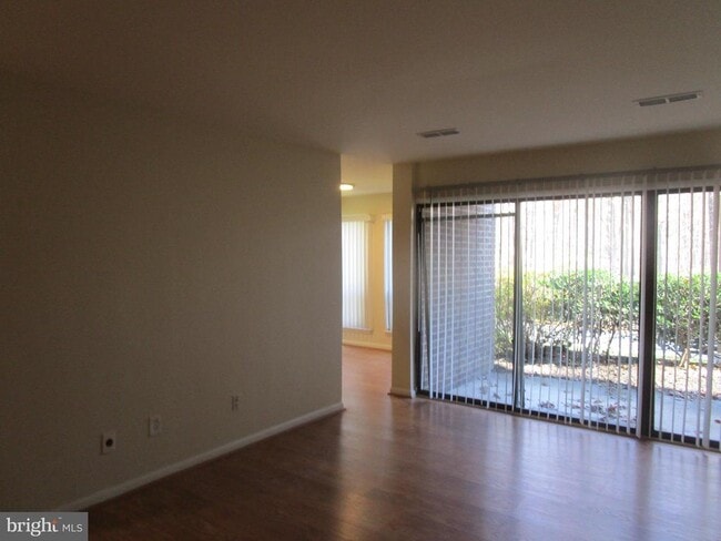 property at 11220 Chestnut Grove Square