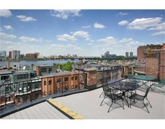 259 Beacon St in Boston, MA - Building Photo