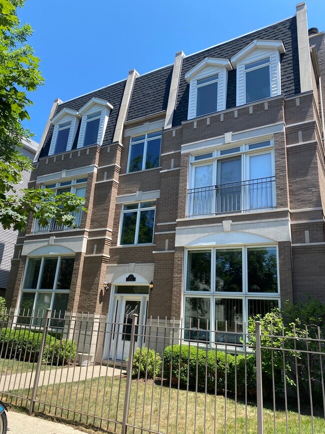 property at 3111 N Seminary Ave