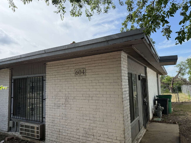 property at 604 Morningview Dr