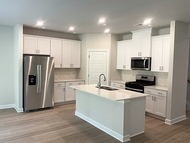 789 Treeline Rd in Moore, SC - Building Photo - Building Photo