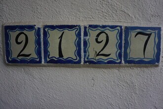2127 Red Rose Way, Unit Adobe House in Santa Barbara, CA - Foto de edificio - Building Photo