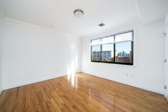 85 Maple St in Weehawken, NJ - Building Photo - Building Photo