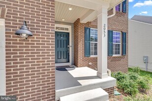 2053 Whithorn Hl in Jeffersonton, VA - Building Photo
