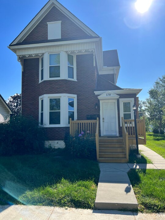 170 N Michigan Ave in Bradley, IL - Building Photo