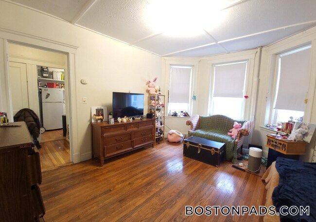 1179 Boylston St
